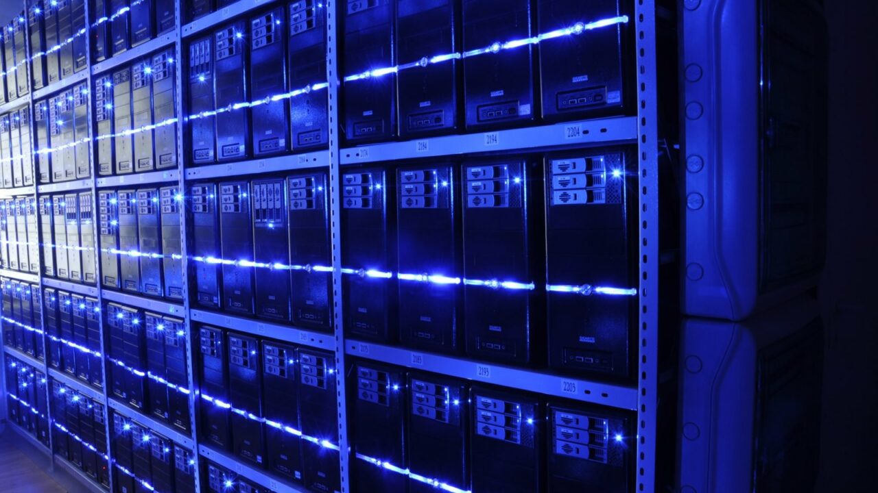 Modele rozumujące i agenci AI — BalticServers data center.jpg